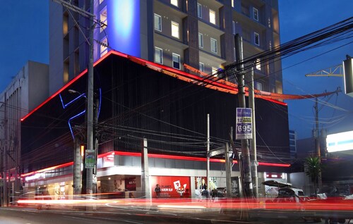 Red Planet Aurora Boulevard