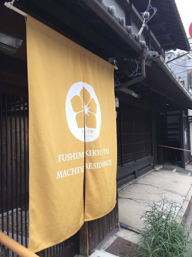 ホテル エントランス