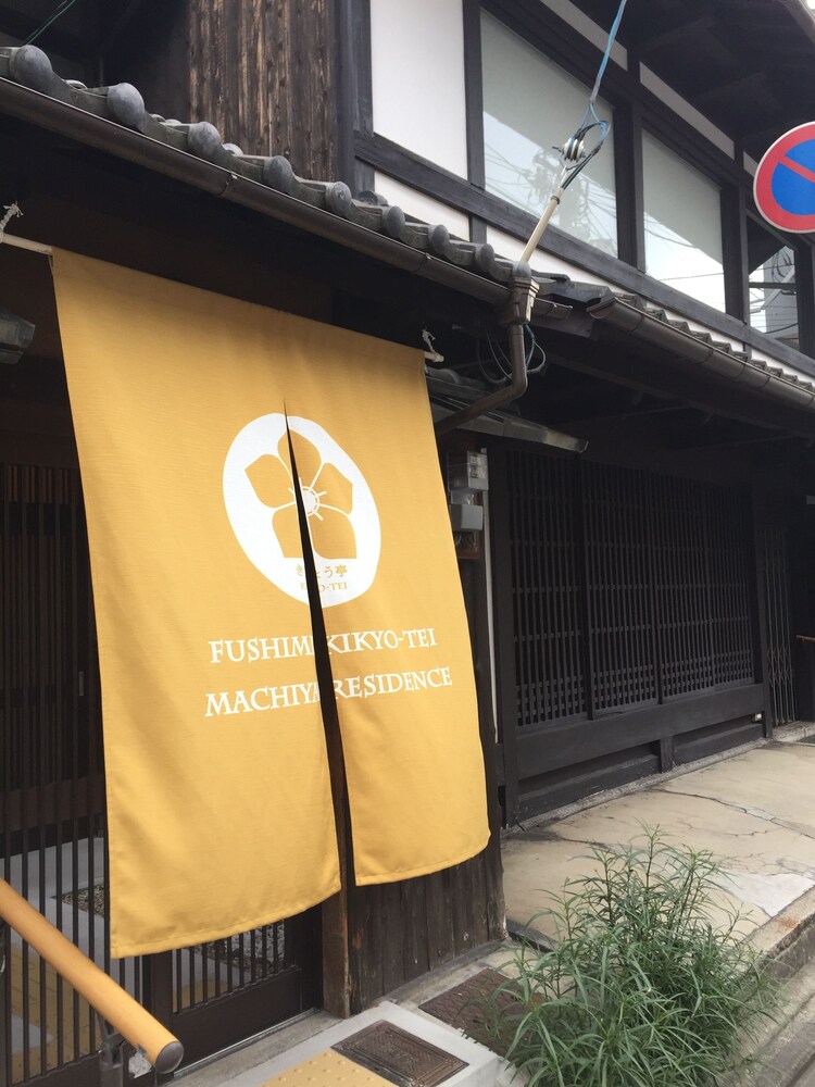 ホテル エントランス
