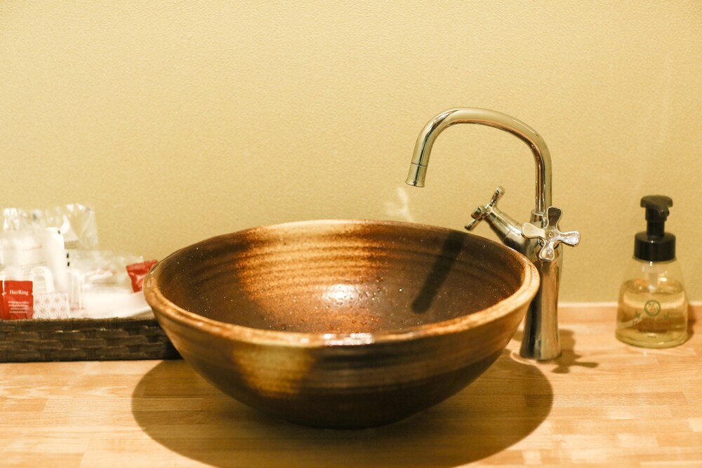 House - Bathroom Sink