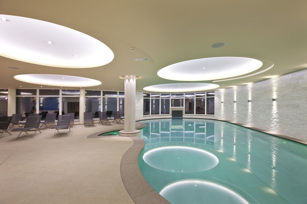 Piscine couverte