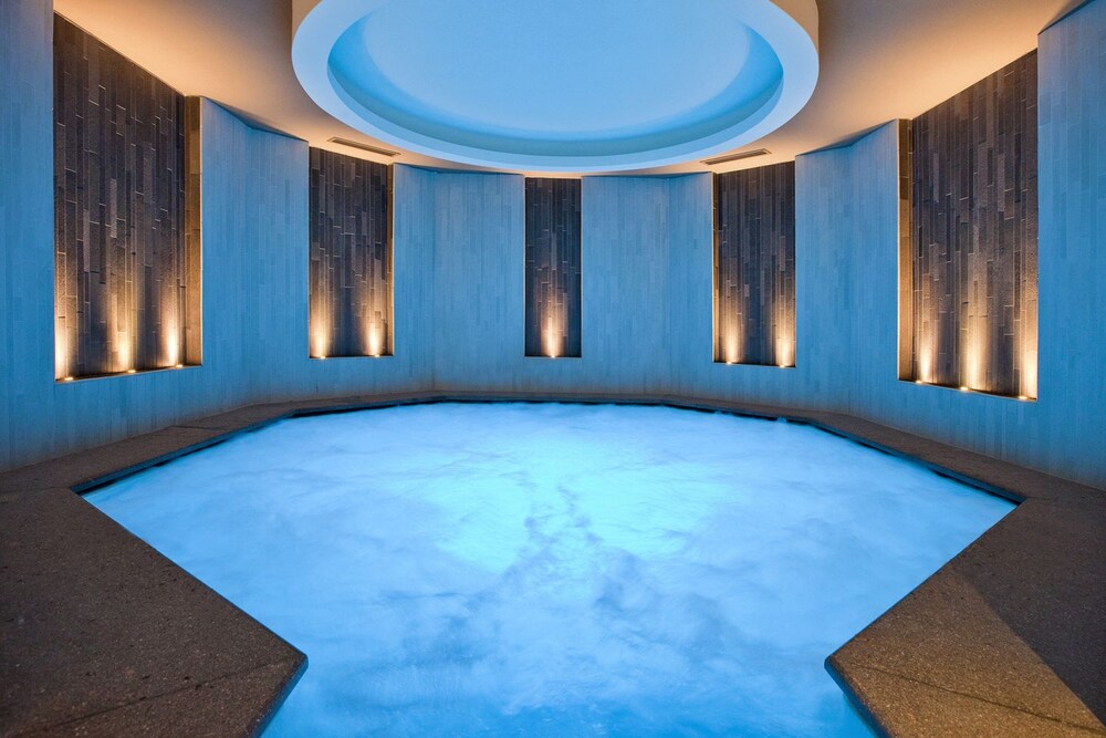 Bain à remous intérieur