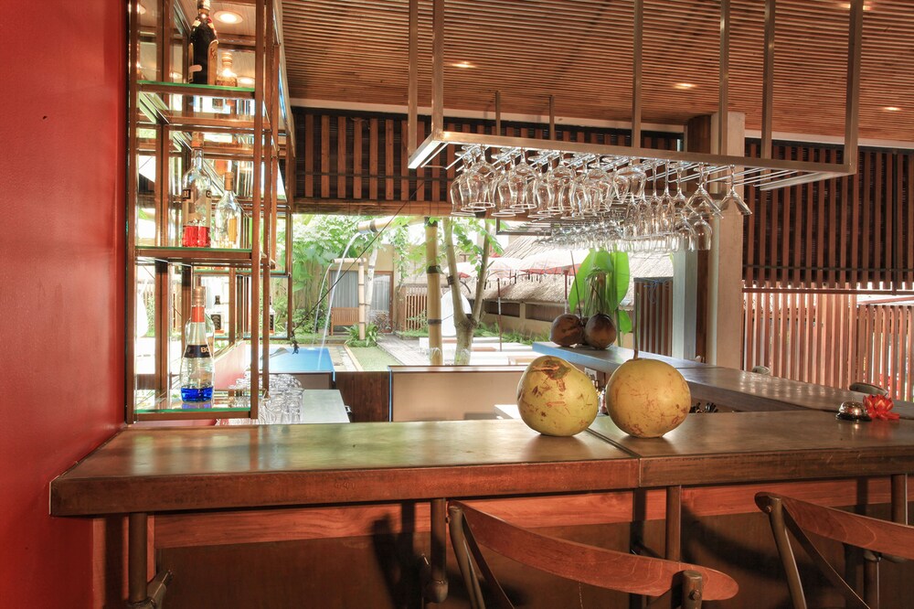 Hotel Bar