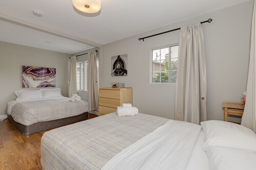 Minutes to Techs & Stanford Uni! Cozy 2BR House