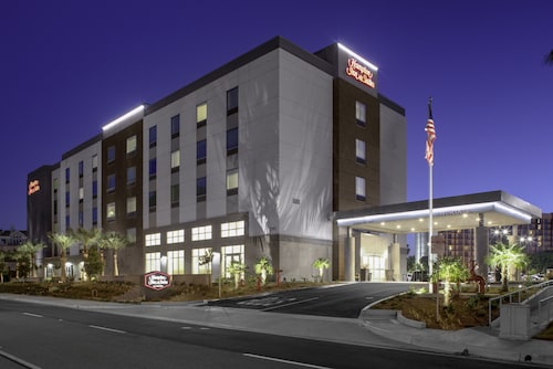 Hampton Inn & Suites by Hilton-Irvine/Orange County Airport