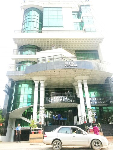 Hotel Supreme