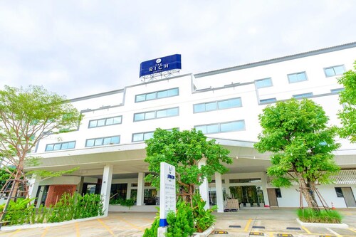 โรงแรมเดอะ ริช โคราช