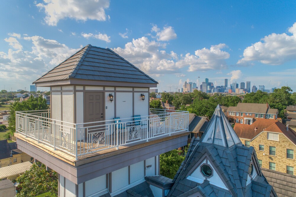 View from property, Houston Towers Inn Downtown Museum District Med. Ctr NRG - Adults Only