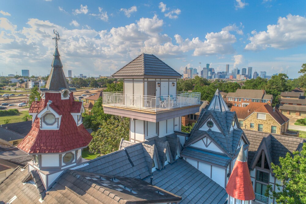 View from room, Houston Towers Inn Downtown Museum District Med. Ctr NRG - Adults Only