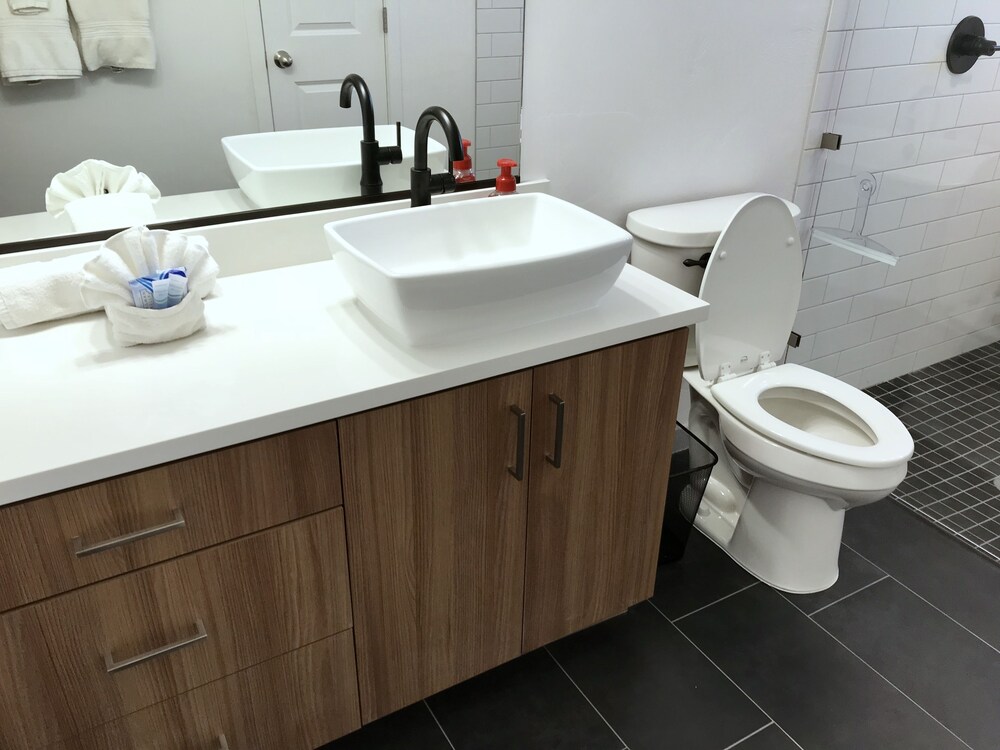 Luxury House, 2 Bedrooms, Mountain View - Bathroom Sink