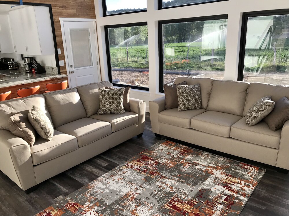 Luxury House, 2 Bedrooms, Mountain View - Living Room