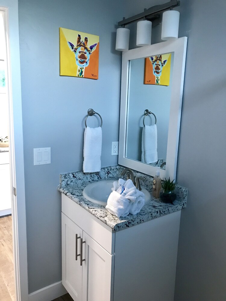 Luxury Cabin, 1 Bedroom, Kitchenette - Bathroom Sink