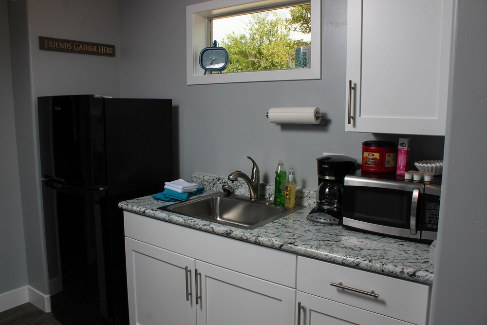 Luxury Cabin, 1 Bedroom, Kitchenette - Private Kitchenette