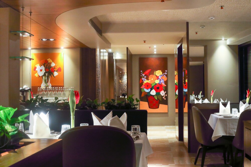 Executive Lounge