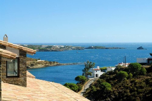 Belle maison au calme face à la plage et dans le parc naturel du Cap Creus