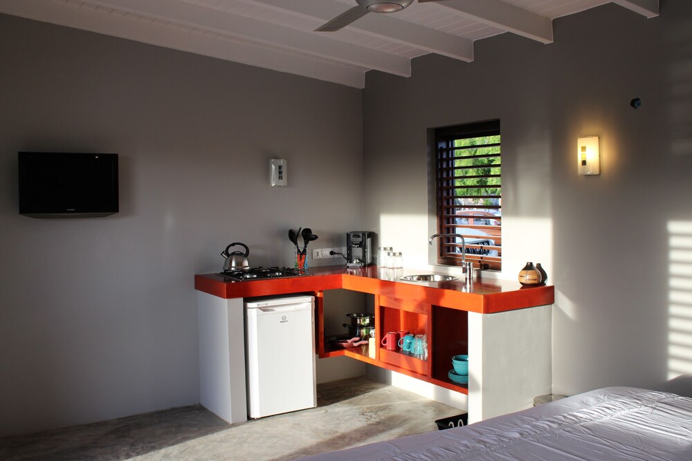 Kitchenette in kamer: Deluxe studio, 1 kingsize bed