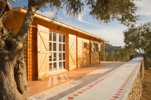 Charming Wooden Eco-House in unspoiled nature surrounding Sougia
