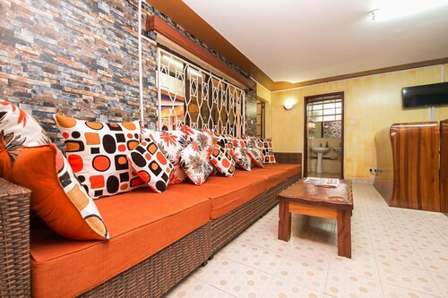 Upperhill Blueberry Hotel