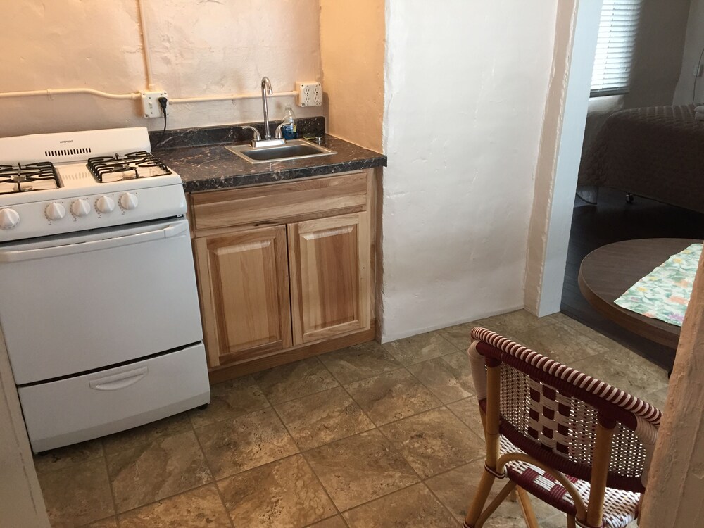 Cabin, 1 Queen Bed (No in room shower) - Private Kitchen