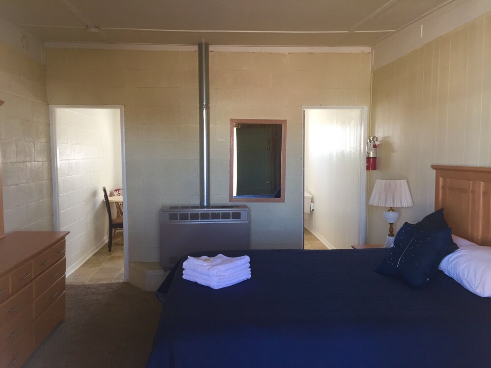 Apartment, 1 Queen Bed (No in room shower) - Room