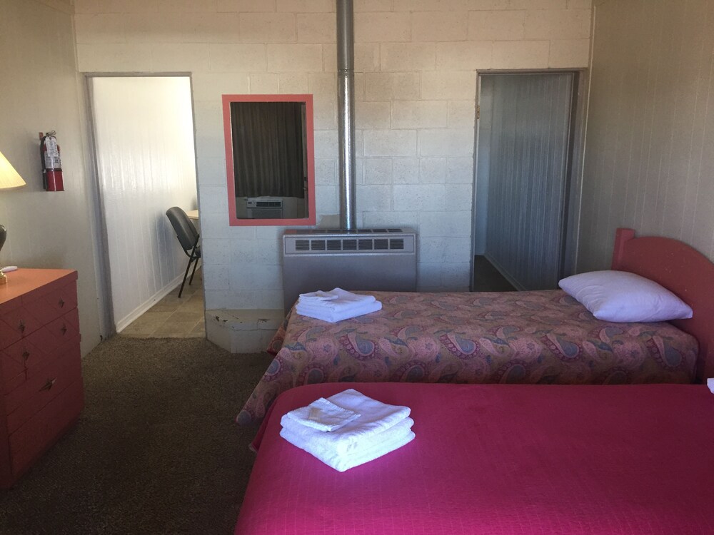 Apartment, 2 Twin Beds (No in room shower) - Room