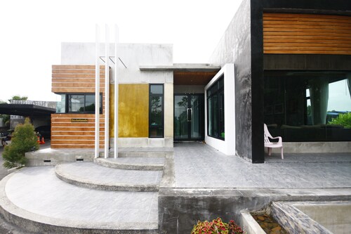 สวนไม้ธารา รีสอร์ท