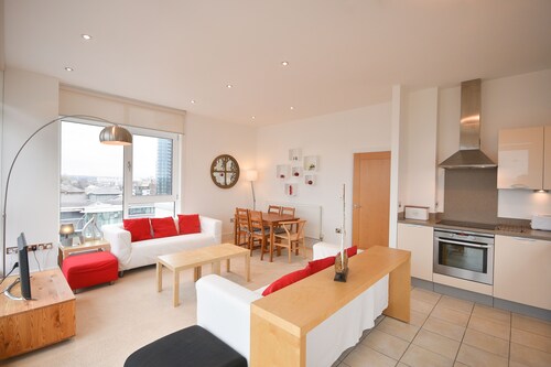 Town or Country - Splash Apartments