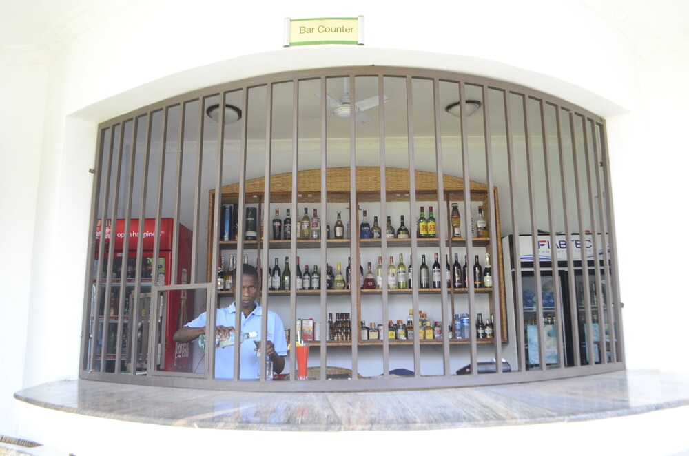 Hotel Bar