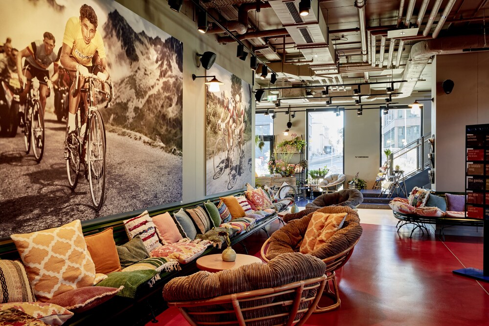 Lobby-Lounge