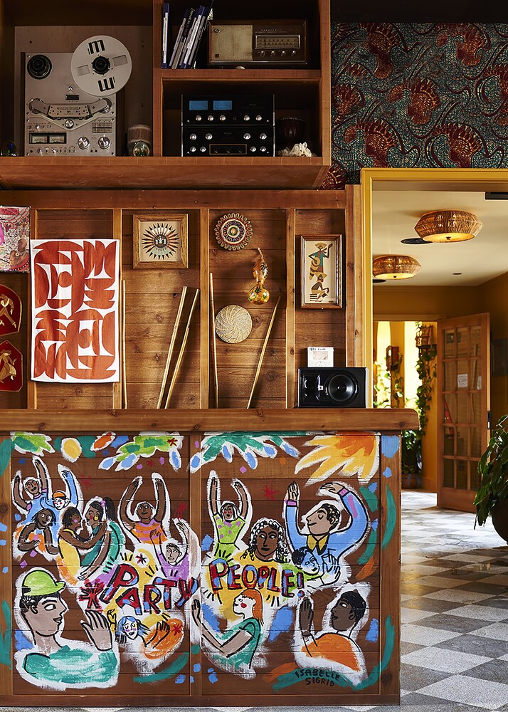 Hotel Bar