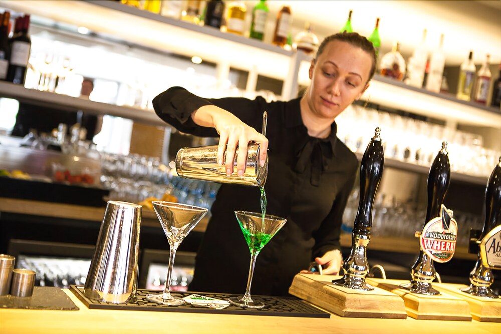 Hotel Bar