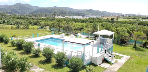 Royal Cove Hotel