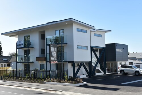 Bealey Plaza Motel