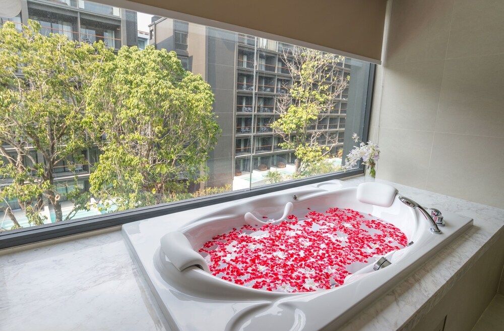 Jetted Tub