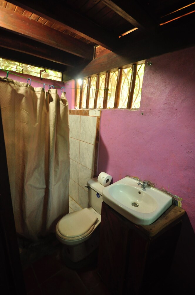 Bungalow - Bathroom