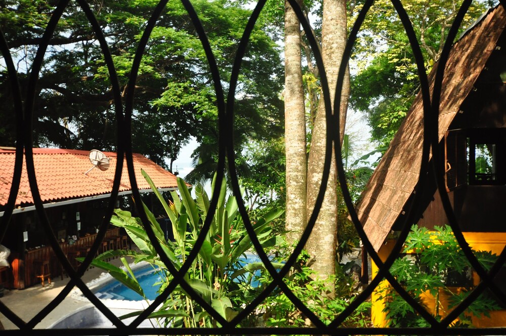 Bungalow - Guestroom View