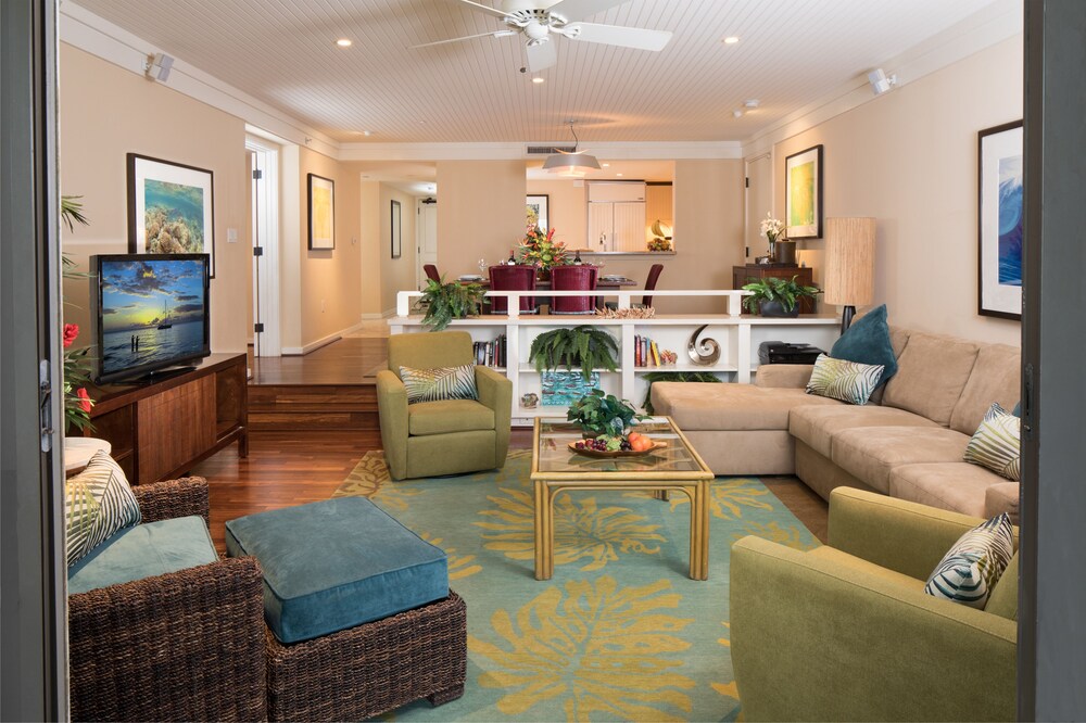 Luxury Villa, 3 Bedrooms, Kitchen, Beach View (Villa 103) - Interior Detail