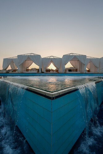 Four Seasons Halat