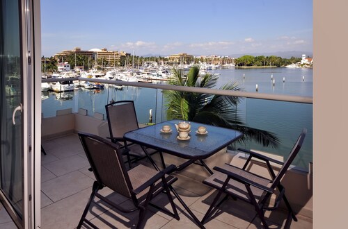 Marina Banderas Suites