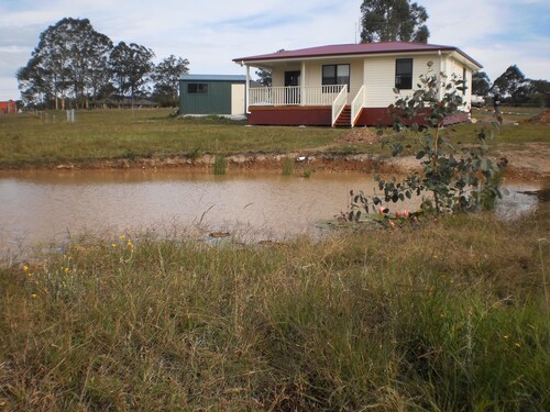 RIVERDOWNS COTTAGE