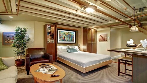 FREMONT SUITE SLEEPS 2