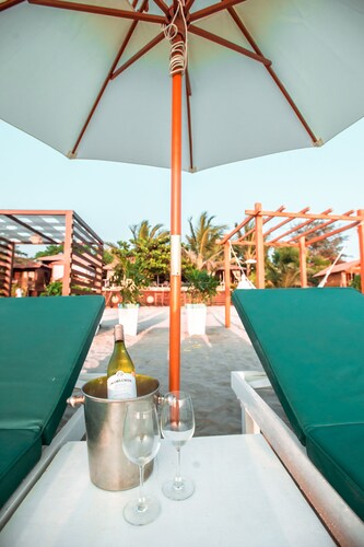 SinQ Beach Morjim