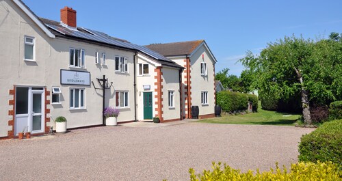 Bridleways Guest House & Holiday Homes