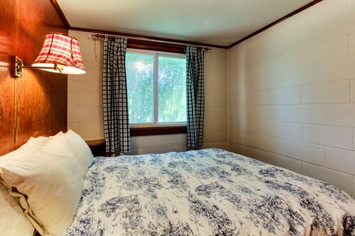 Dog-Friendly Waterfront Cottage with Pacific Views and Comfy Features!