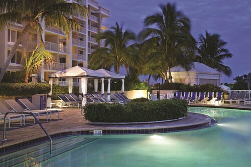 MARCO BEACH OCEAN RESORT Suite 510, Private Terrace - Sleeps 4!