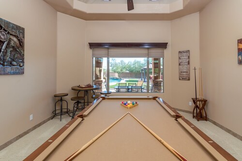 Expansive Vacation Home for your next AZ Vacation! Back yard PARADISE...