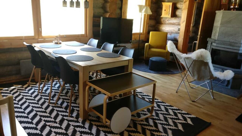 Traditional-chalet, 2 makuuhuonetta, Sauna, Järvinäköala - huoneen mukavuudet
