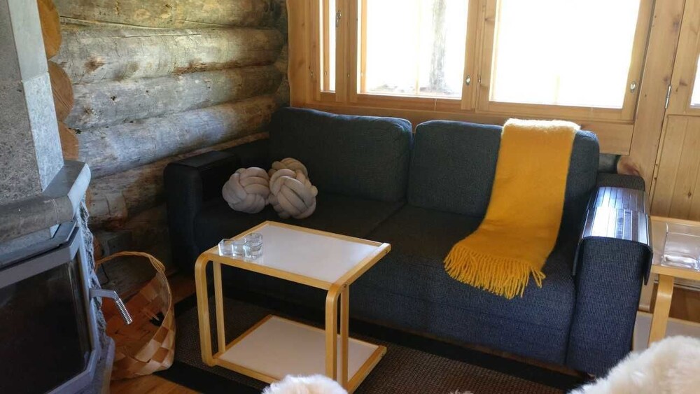 Traditional-chalet, 2 makuuhuonetta, Sauna, Järvinäköala - vierashuone