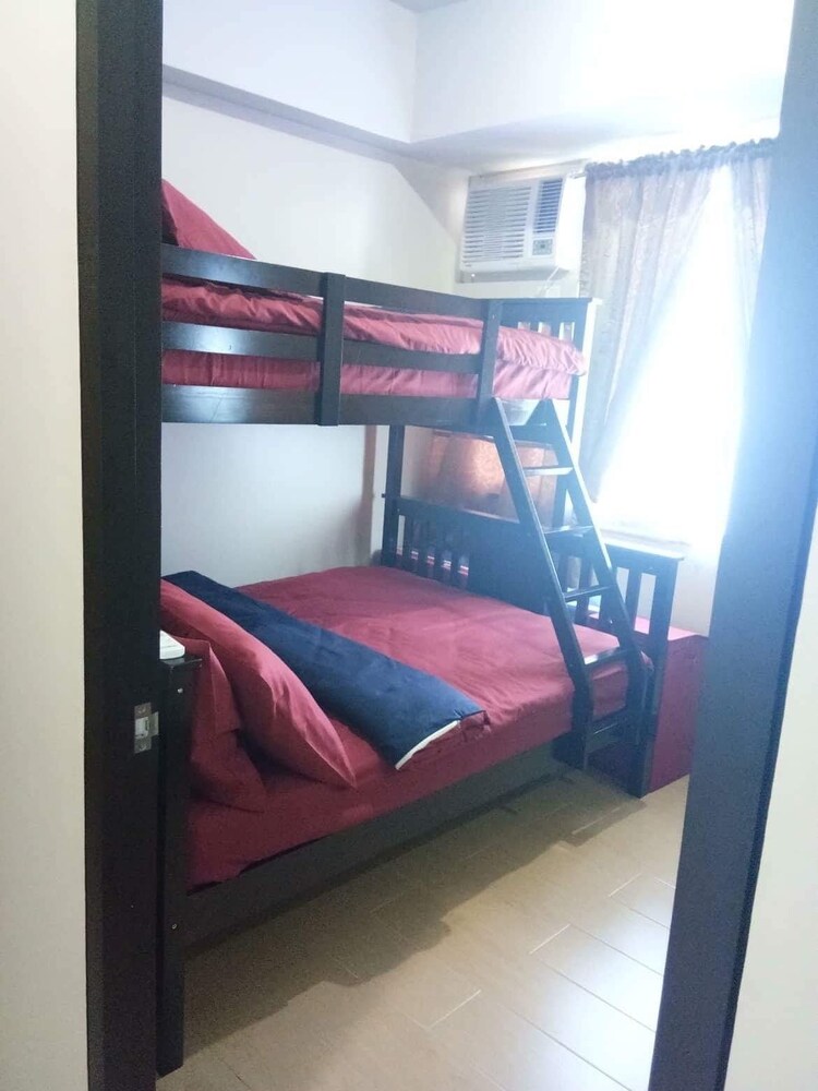 Family Apartment, 2 Bedrooms, Pool Access, Poolside - Childrens Theme Room