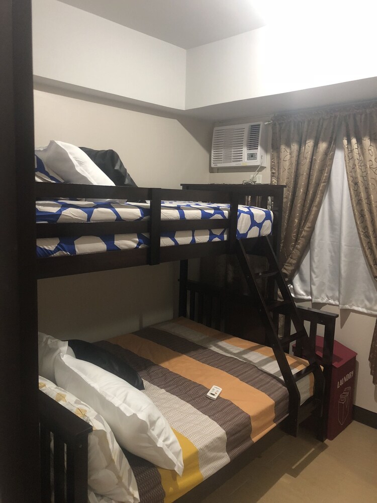 Family Apartment, 2 Bedrooms, Pool Access, Poolside - Childrens Theme Room